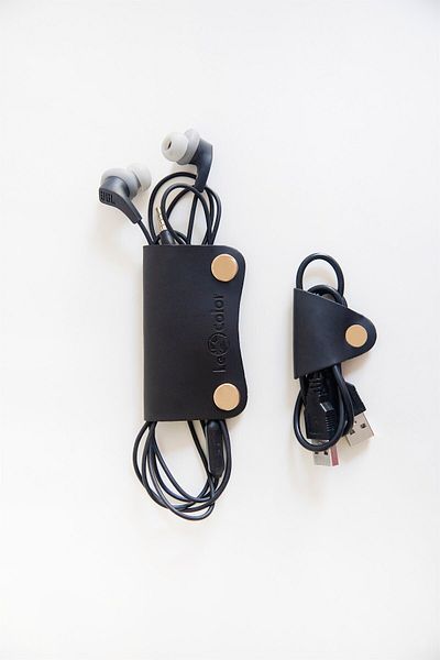 Le Color Cable Headphone 2-Piece Holder Organizer Black Leather