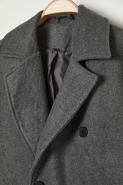 Trendyol Collection Langer anthrazitfarbener Kaschmir-Wintermantel – zweireihig, lockere Passform TMNAW23KB00003