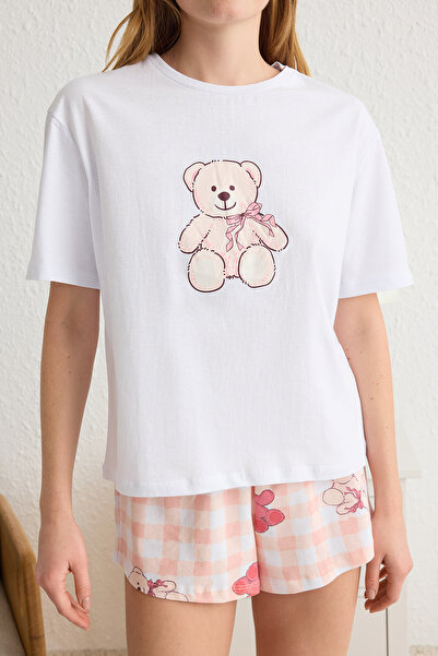 Trendyol Collection Σετ πιτζάμες με αρκουδάκι και στάμπα κορδέλας 100% βαμβακερό σορτς - THMSS25PT00063