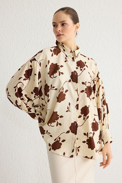 Trendyol Modest Bézs virágos texturált szövet túlméretes ing TCTSS25TG00001