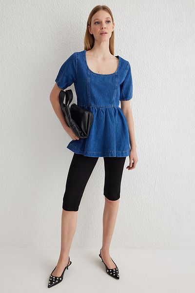 Trendyol Collection Blaue Jeansbluse mit Nähten und Volants TWOSS25BZ00001