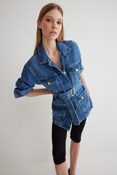 Trendyol Collection Džínová bunda s modrým detailem kapsy Twoss25Ce00004