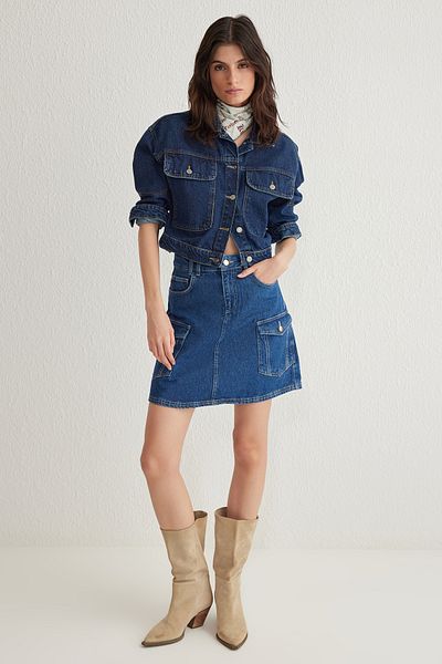 Trendyol Collection Blauer, mehr haltbarer Mini-Jeansrock mit Cargo-Taschendetail TWOSS25ET00007