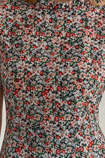 Trendyol Collection Ανοιχτό κόκκινο Floral Μίνι υφαντό φόρεμα TWOSS21EL2880