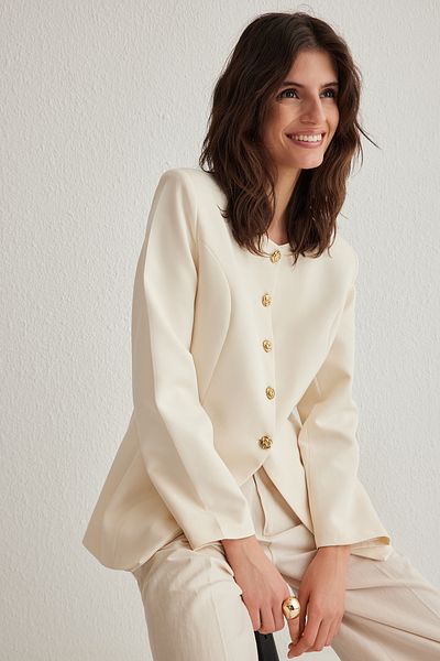 Trendyol Collection Ecru wattiertes Tweed-Blazerjacke mit Rundhalsausschnitt Blazerjacke TWOSS25BC00008