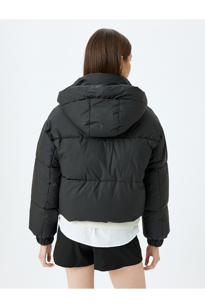 Koton Καπιτονέ Crop Puffer παλτό με κουκούλα και λεπτομέρεια τσέπης με φερμουάρ