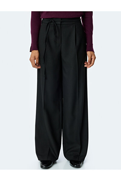 Koton Cepli Bağlama Detaylı Nervürlü Geniş Paça Kumaş Pantolon