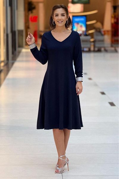 Nevin Kaya Moda Rochie argintie cu manșete cu decolteu în V bleumarin