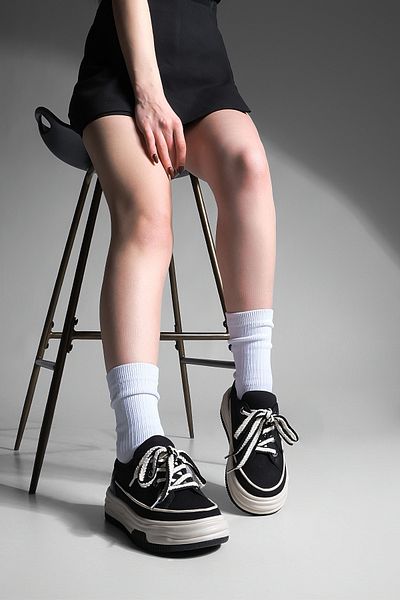 Marjin Damen Sneakers mit hoher Sohle aus Leinenstoff, Schnürschuhe, Sportschuhe Hesna schwarz