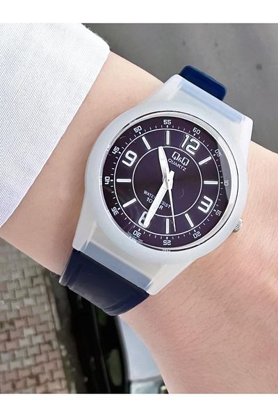 Q&Q Women's Waterproof Plastic Cord Wristwatch