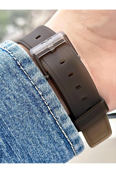 Q&Q  Women's Waterproof Plastic Cord Wristwatch