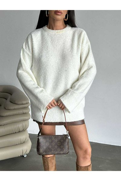 LE CARAMBOLE Women's Ecru Crew Neck Soft Textured Knitwear Sweater