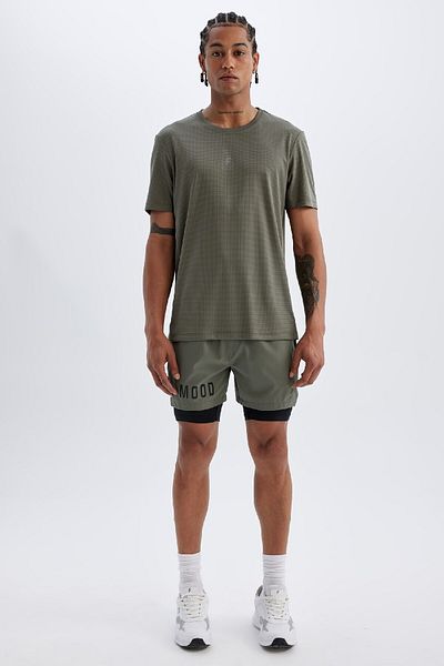 DeFacto Sport-T-Shirt mit Rundhalsausschnitt, bedruckter Passform und schmaler Passform – kurze Ärmel X6142az24au