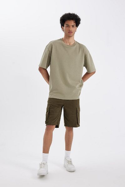 DeFacto Oversize Wide Fit Crew Neck Krátký rukáv Základní hladké tričko z těžké tkaniny X3926Az24Au