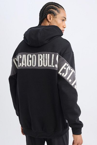 DeFacto NBA Chicago Bulls Boxy Fit Kapuzenpullover – Rückendruck, U9853az24au