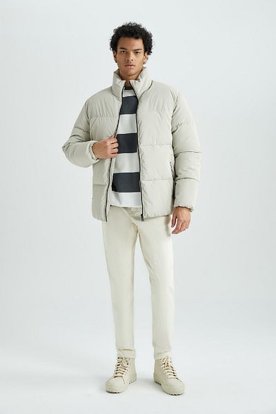 DeFacto Slim Fit Down παλτό - με επένδυση, φερμουάρ, διπλές τσέπες, γιακάς U4213az23au