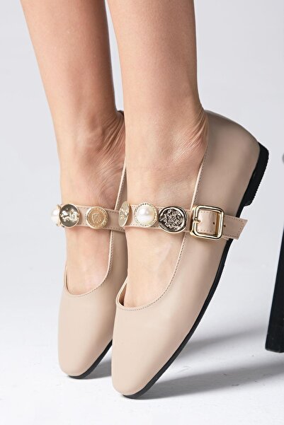 Mio Gusto Victoria Skin Color Buckle Detailed Blunt Toe Women's Ballerina Shoes