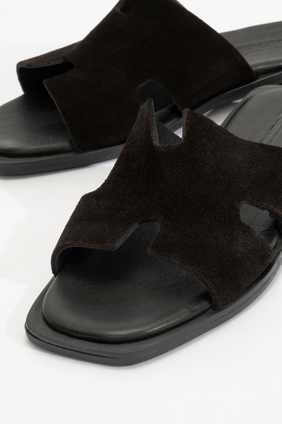 Dericlub ZY 8012 Model - Παντόφλες από γνήσιο δέρμα μαύρο, με λουράκι και σουέτ