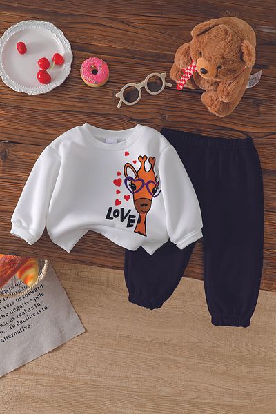 ADABEBEK New Season Love Giraffe Printed 2-Piece Baby Set 23316