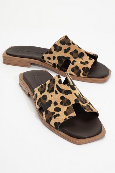 Dericlub Γυναικείες παντόφλες ZY 8012 Leopard Pattern - Γνήσιο δέρμα, με λουράκι