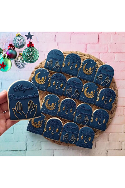 Tatlı Armağanlar كوكيز بوتيك خاص باللون الأزرق الداكن والذهبي لشهر رمضان - 20...