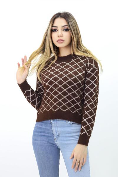 Piedra Diamond Patterned Women's Bearded Sweater