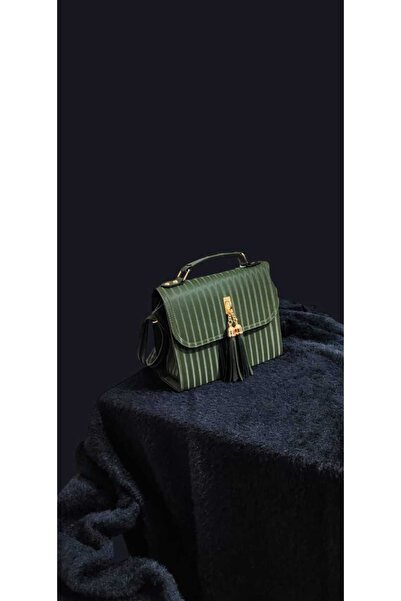 akdogan ticart 13x18cm Kapaklı Püsküllü Ayarlanabilir Askılı Baget Çanta. Mod...