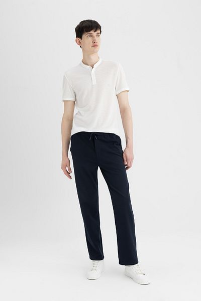 DeFacto Modernes, kurzärmliges Polo-T-Shirt mit Stehkragen Z4262az24sm