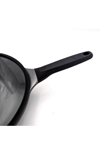 Prestige Essential Cast Aluminum black 28cm Wok with Glass Lid
