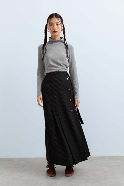 Nihan Black Skirt - Pleated and Button Detail