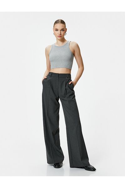 Koton Neckholder-Tanktop mit geripptem, ärmellosem Schnitt