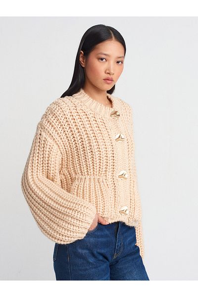 Dilvin 60960 Crew Neck Soft Textured Pocket Buttoned Knitwear Cardigan-Cream