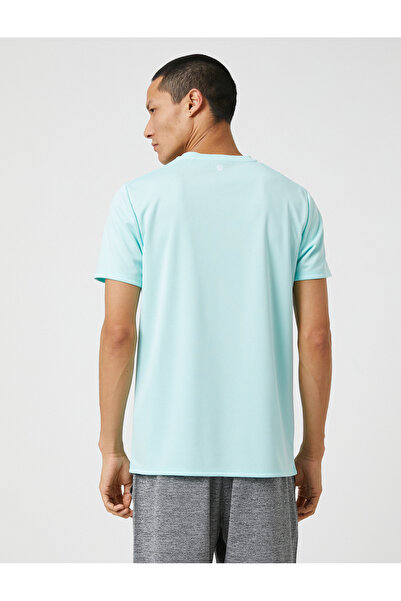 Koton Αθλητικό μπλουζάκι με ριγέ στάμπα με λαιμόκοψη που αναπνέει