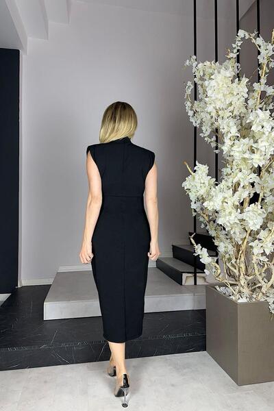 gesmoda G0920 Broş Detaylı Drapeli Elbise Siyah