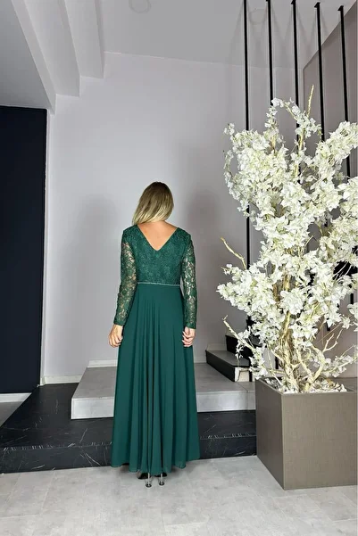 gesmoda G1095 Rochie de seara din sifon cu dantela smarald si detaliu de piatra