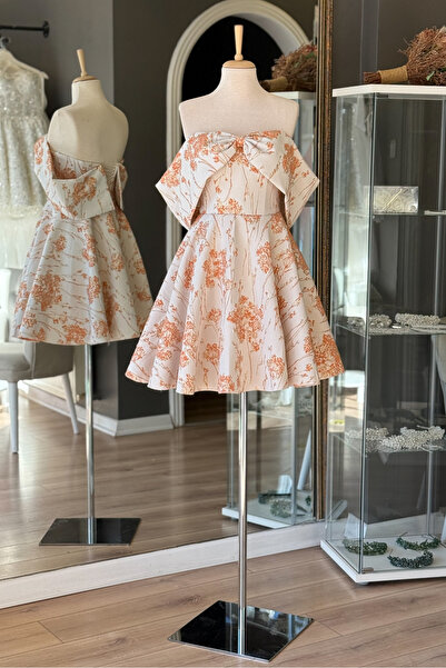 Lenta Moda Turuncu  Düşük Kol  Brokar Kumaş Mini Abiye ve Gece Elbisesi