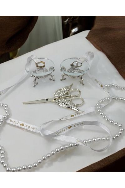 CyzHome Grazia Glass Ring Riser and Promise Scissors Set