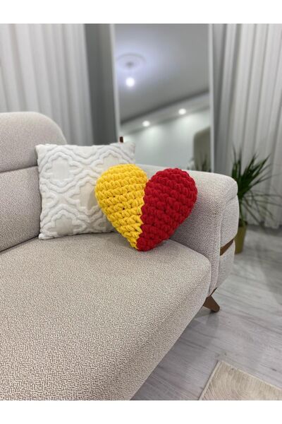 St Morritz Taraftar Kalp Yastık – Takım Renklerinde Dekoratif Yastık