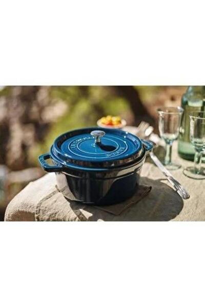 STAUB Cast Pot - Comfortable and Stylish Design