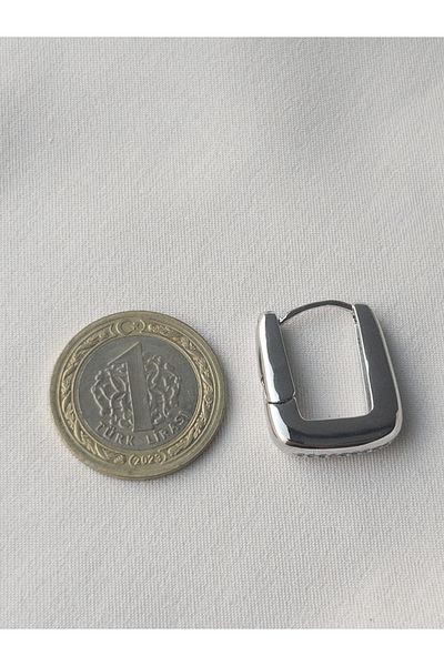 Siya Silver أقراط مستطيلة من حجر الزركون