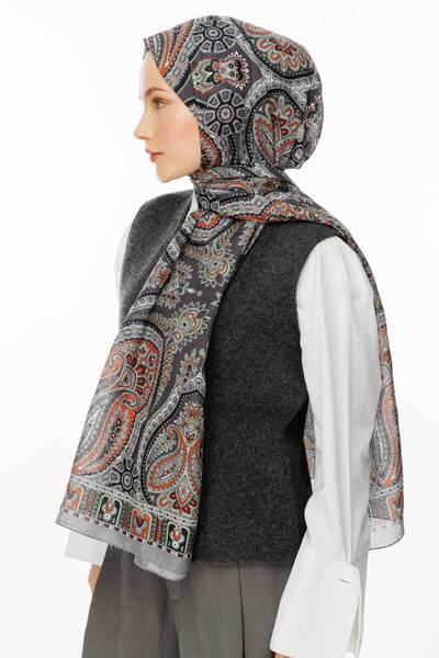 VALORSCARF Gray Rustic Patterned Batter