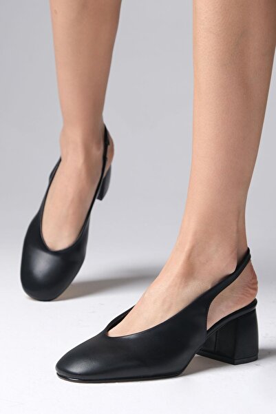 Mio Gusto Karina Black Color Thick Heeled Women's Open Back Shoes