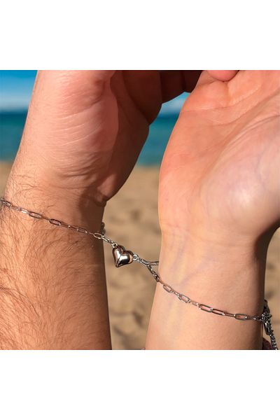 derokas Magnet Heart Steel Set Bracelet with 2 Letters as a Gift for Valentines