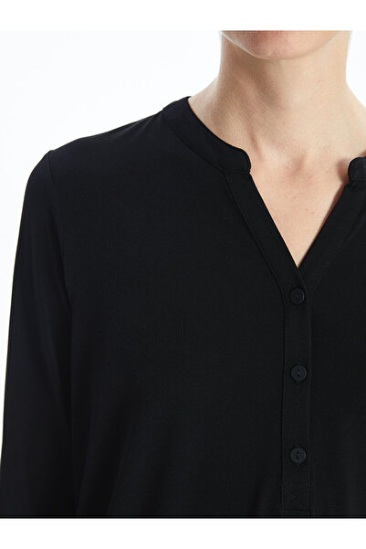 LC Waikiki Γυναικεία μπλούζα με μαύρο γιακά