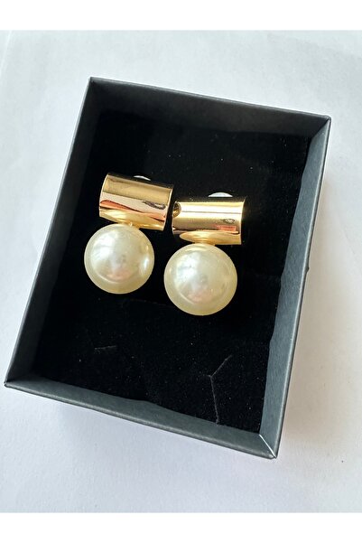 Amor Center Oversized Pearl Gold Detailed Nail Earrings