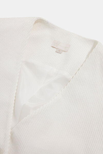 W Collection Ekru V-Neck Buttoned Vest