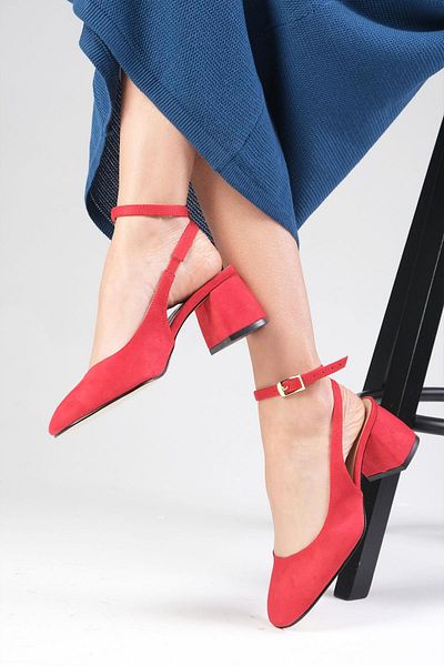 Mio Gusto Lia Red Color Thick Heeled Women's Shoes
