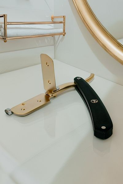 Qualis U26 Mechanical Razor + 5 Sheets Razor