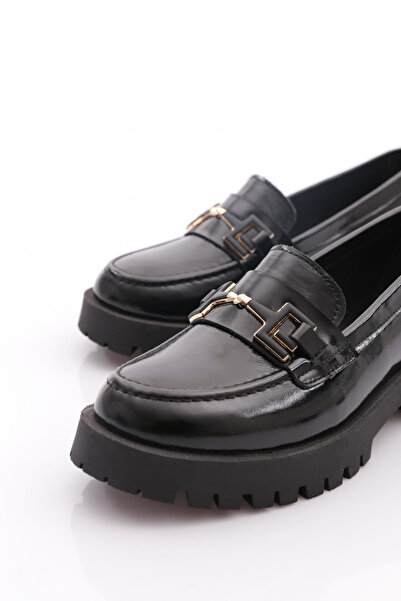 DGN Kadın Metal Aksesuarlı Loafer Ayakkabı Hakiki Deri Siyah Rugan 3965841