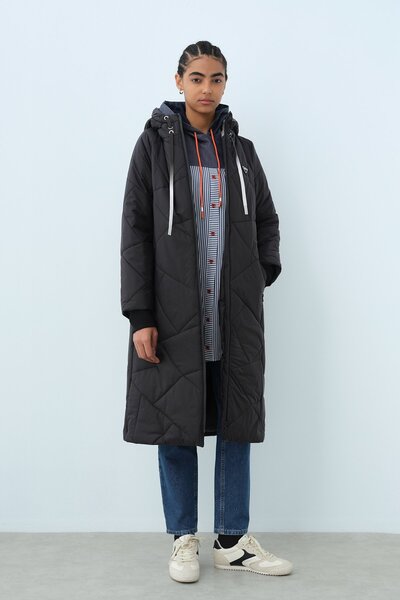 Nihan Astronot Yaka Kapitone Kaban Siyah